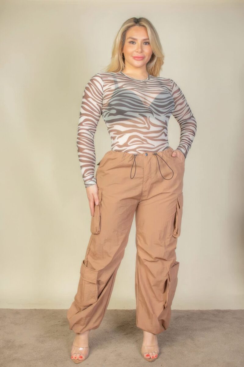 Plus Size Flap Pockets Drawstring Ruched Parachute Pants - Image 2