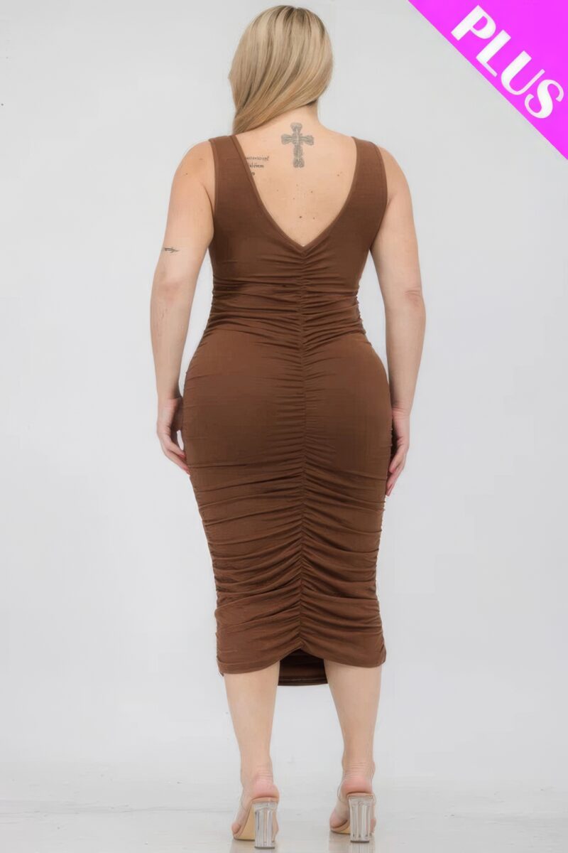 Plus Size Square Neck Ruched Bodycon Midi Dress - Image 25