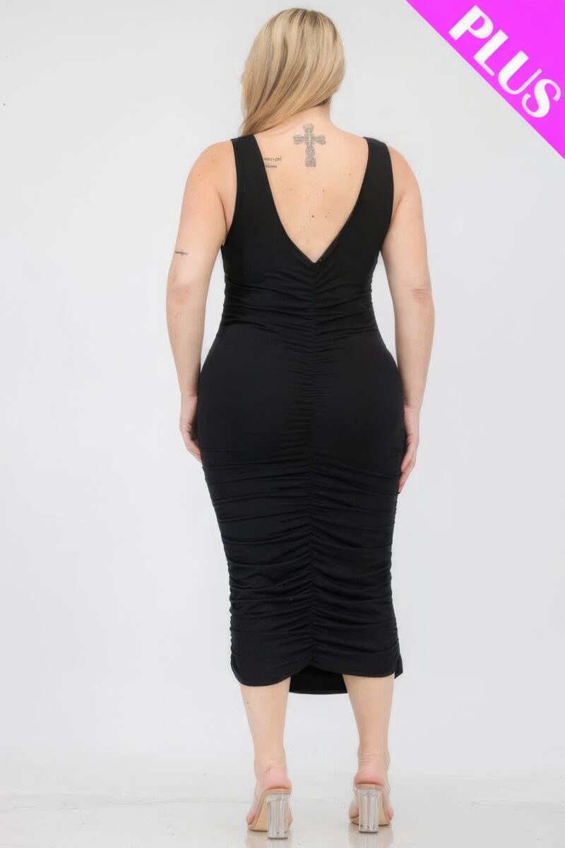 Plus Size Square Neck Ruched Bodycon Midi Dress - Image 20