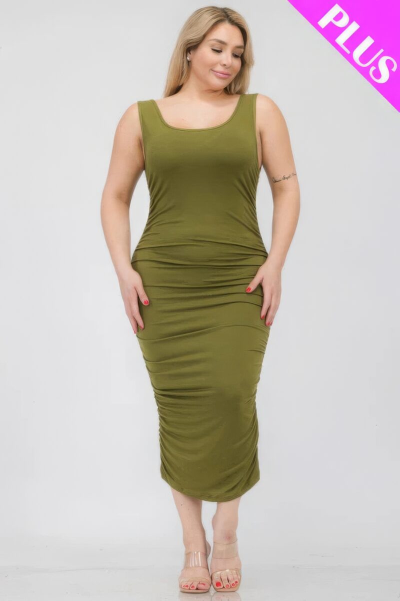 Plus Size Square Neck Ruched Bodycon Midi Dress - Image 7