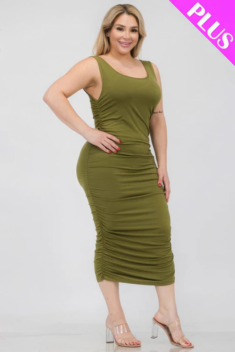 Plus Size Square Neck Ruched Bodycon Midi Dress - Image 8