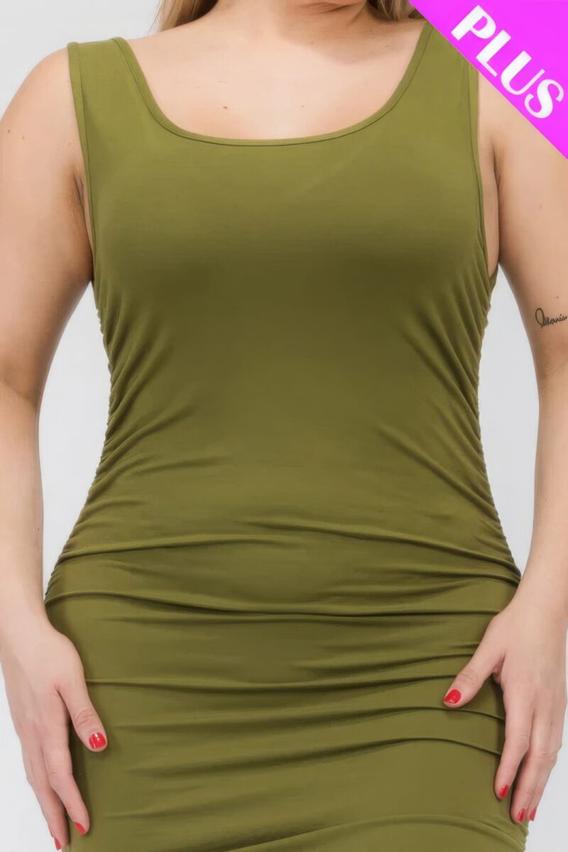 Plus Size Square Neck Ruched Bodycon Midi Dress - Image 9