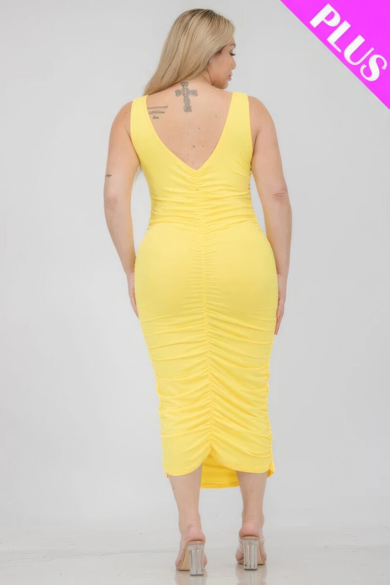 Plus Size Square Neck Ruched Bodycon Midi Dress - Image 5